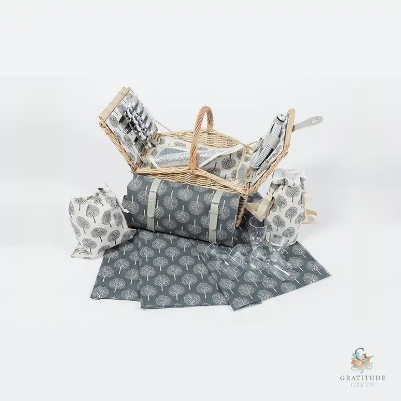 3a Yuppie, basket,Fairytale, open